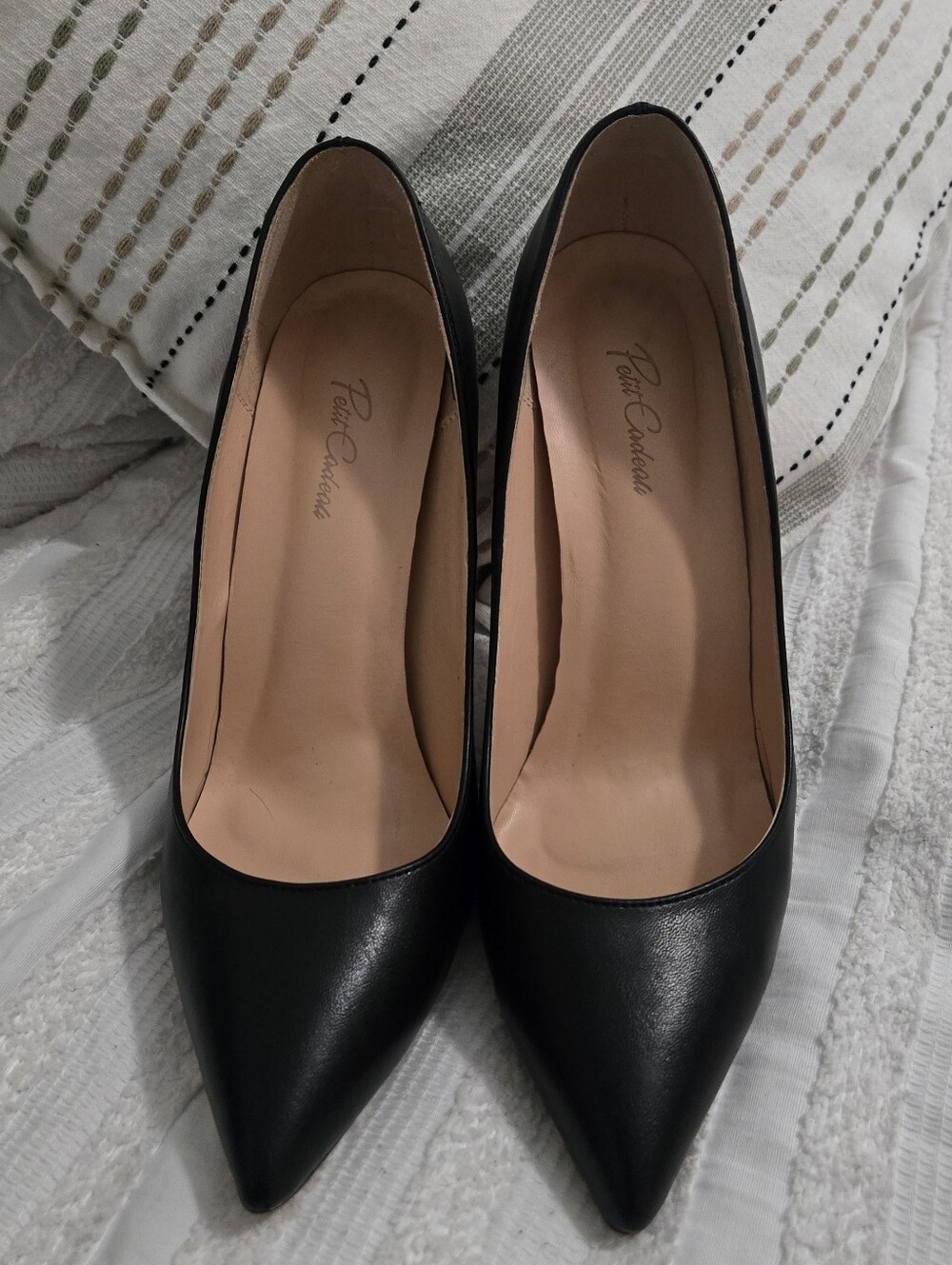 Petit Cadeau - Classic Pointed Toe Pumps - Black - Picture 3 of 6